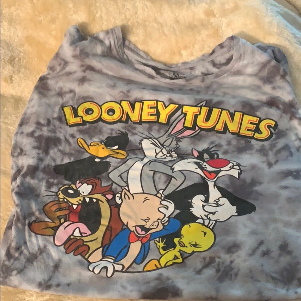 Women’s XL tee shirt looney tunes
